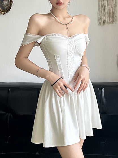 Mini robe corset blanche à bordure en dentelle unie française