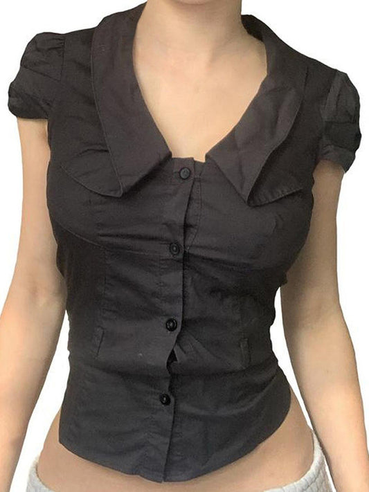 Chemise noire vintage boutonnée à manches courtes coupe slim plissée