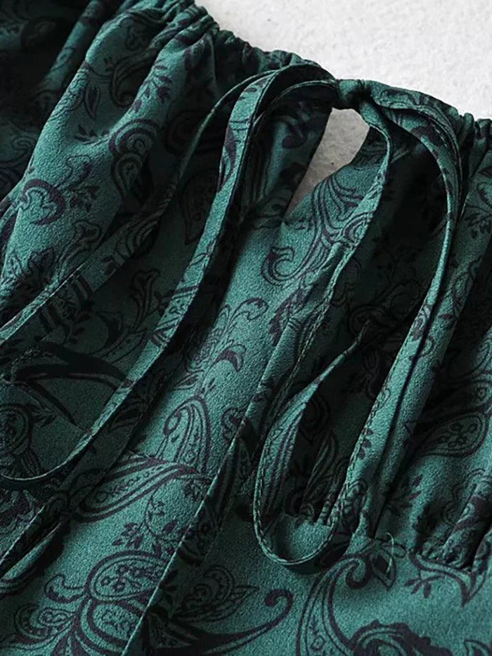 Mini-robe verte à lacets et imprimé cachemire vintage