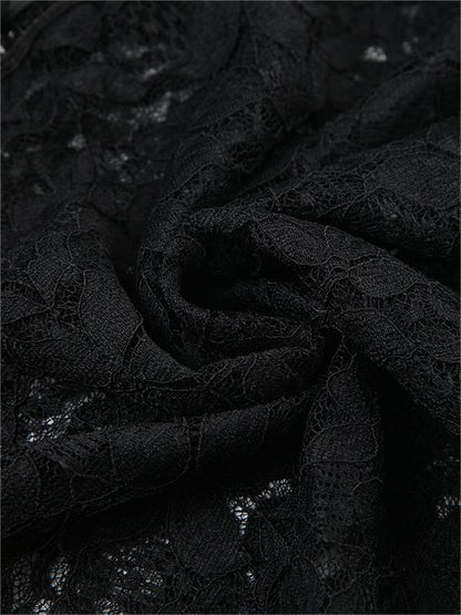 Zwart vintage kanten hemdje met V-hals en kanten strik