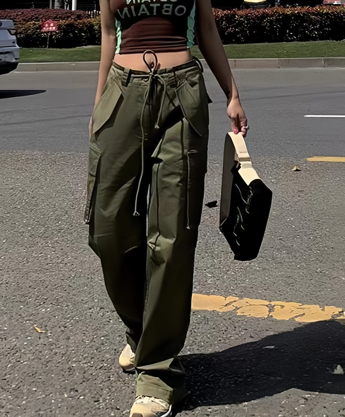 Pantalon cargo hip hop avec plusieurs poches et cordon de serrage