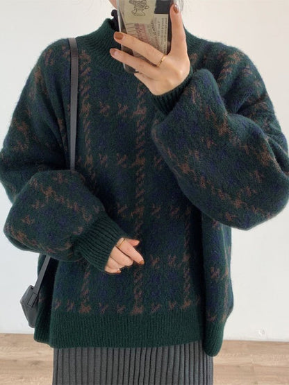 Green Vintage Knit Sweater with Plaid Pattern